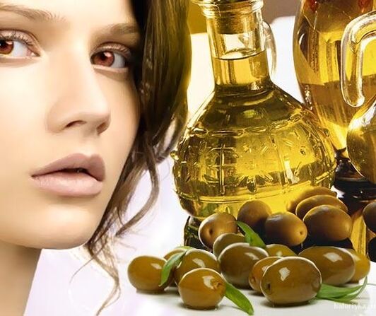 L'huile d'olive pour un masque facial rajeunissant